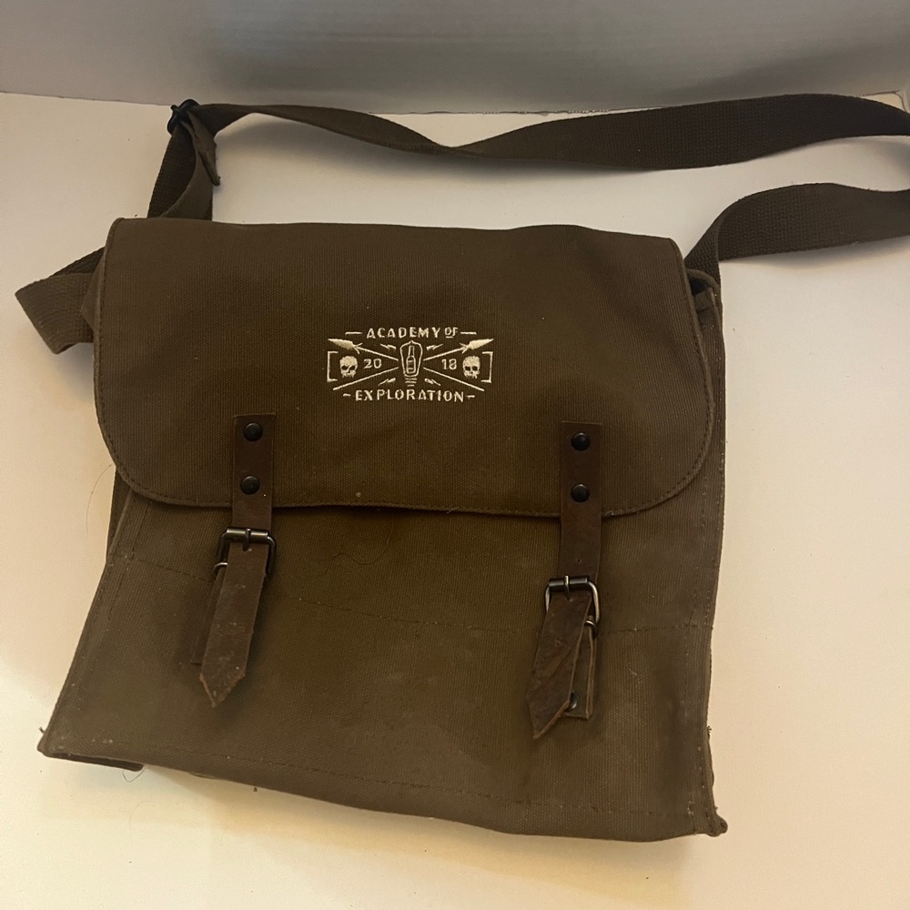 Bottle Logic Academy of Exploration Week of Logic Messenger Bag 2018
